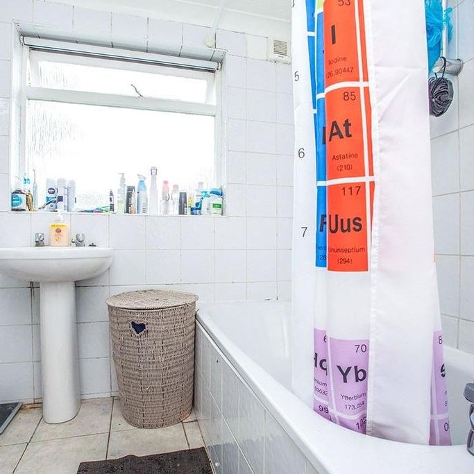 2 bedroom terraced house to rent - Photo 1
