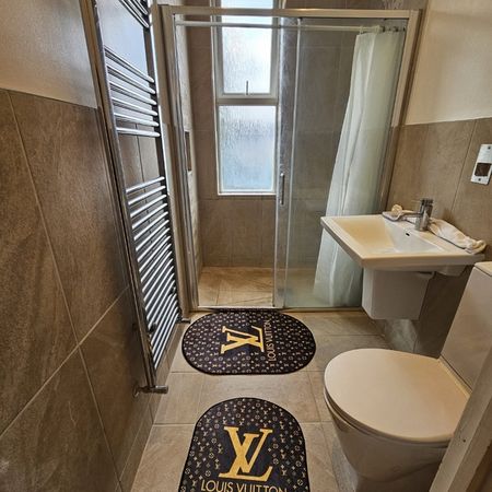 Room in a Shared House, Broadfield Road, SE6 - Photo 4