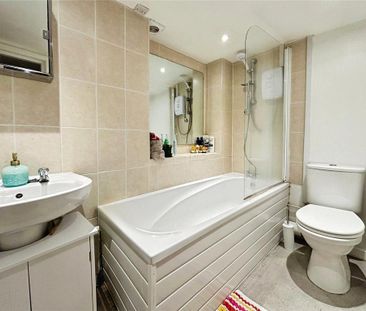 2 bedroom flat to rent - Photo 6