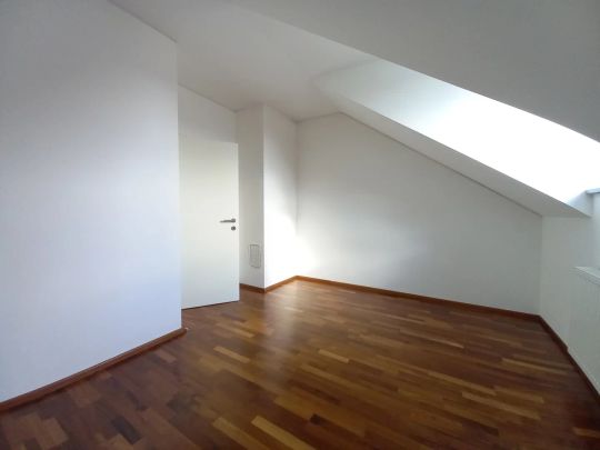 helle, freundliche 3-Zimmer Dachgeschoßwohnung im Zentrum von Aspach - Foto 1