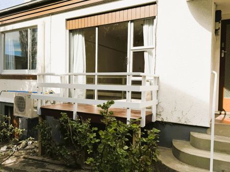 Close to the Bay - Photo 2