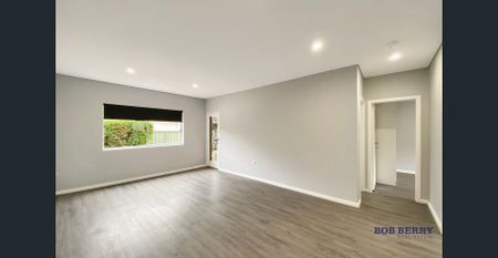 Fully Renovated Two Bedroom Unit Close to the CBD - Photo 2