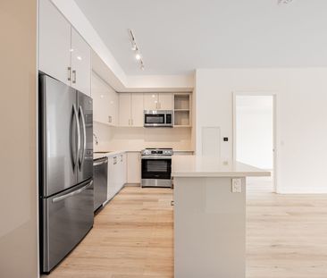 For Lease - 333 Sunseeker Avenue Unit# 313, Innisfil, Ontario - Photo 6