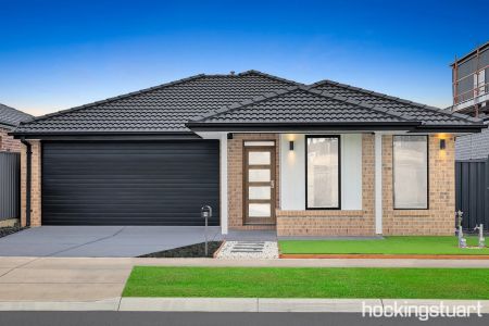 GREAT FAMILY HOME - Photo 2