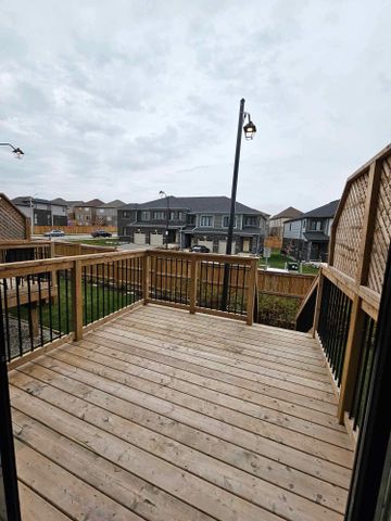 For Lease - 209 Woodmeadow Court, Kitchener, Ontario - Photo 5