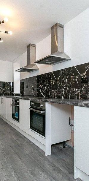 Property to rent - Photo 2