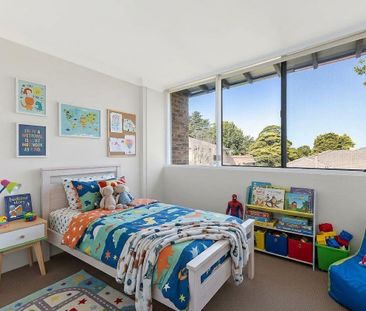Warrawee Catchment: House-Like Privacy Meets Village Convenience - Photo 6