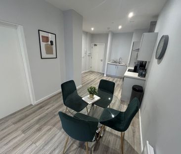 Crosby Road North, Liverpool, L22 - Photo 2