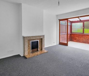 3 bedroom semi-detached bungalow to rent - Photo 3