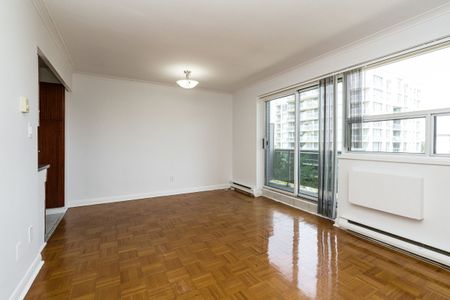 365 Eglinton Avenue East - Photo 3