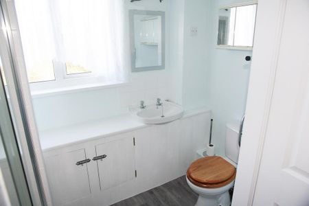 2 bedroom terraced house to rent - Photo 5