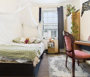 6 bedroom terraced house to rent - Photo 3