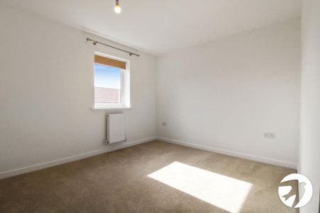 4 bedroom detached house to rent - Photo 2