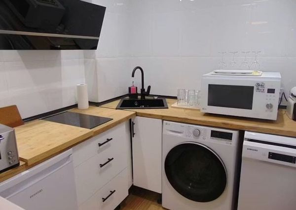 Calle de Samaniego, Madrid, Community of Madrid 28022