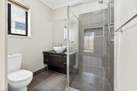 3 Hinkley Place, Werribee VIC, Belconnen - Photo 5