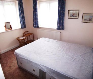 2 bedroom apartment to rent Catalina Drive, Poole, BH15 - Photo 2