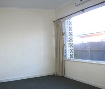 One Bedroom Unit Short Walk From the Beach! - Photo 3