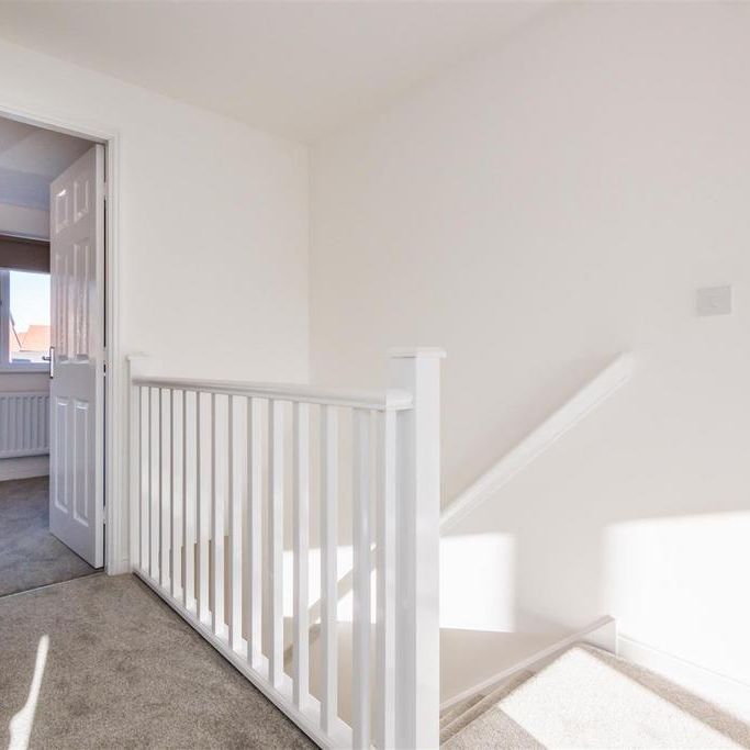 3 bedroom semi-detached house to rent - Photo 1