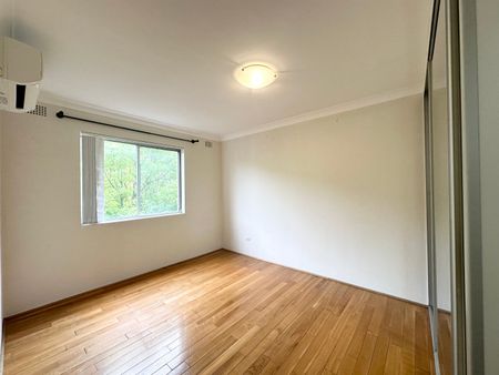 Stylish 2-Bedroom Apartment with Secure Lock-Up Garage! AVAILABLE NOW! - Photo 3