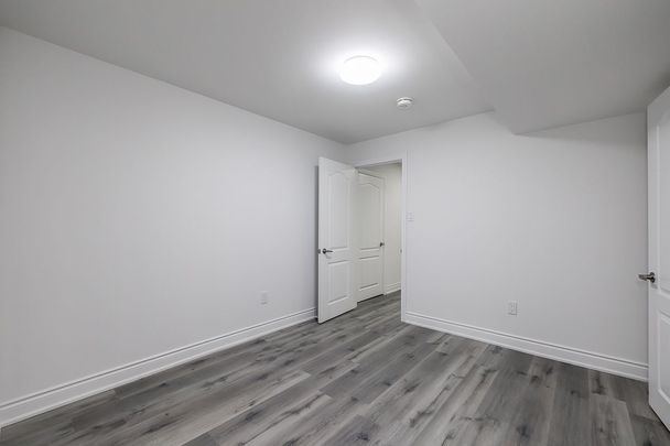 For Lease - 1 Huron Lane, Bradford West Gwillimbury, Ontario - Photo 1