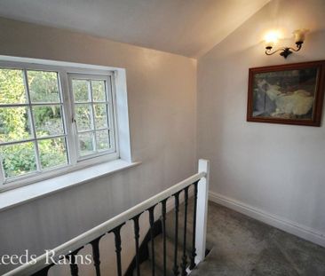 2 bedroom terraced house to rent - Photo 2