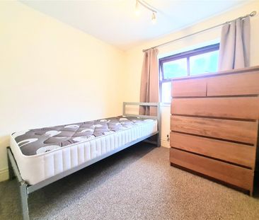 1 Bedroom - Photo 4