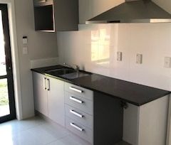 Modern, Six Bedroom Home, In The Heart Of Hillcrest! - Photo 5