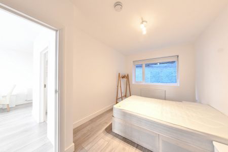 1 Bedroom Flat - Photo 5