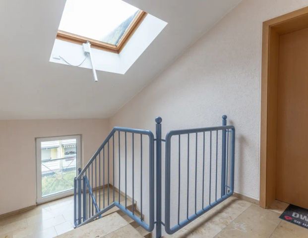 Schöne ca. 135 m² große 3-Zimmer-Maisonettewohnung mit Dachatelier und Westloggia in Garenfeld! - Foto 1