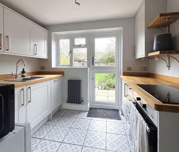 Pirbright, Surrey, GU24 - Photo 4