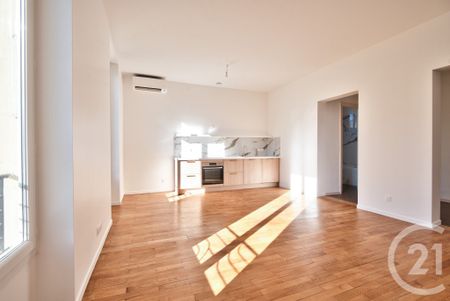 Location Appartement 4 pièces 89m² NICE 06100 - Photo 2