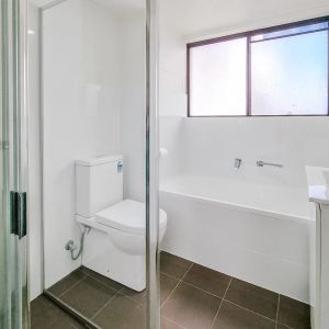 RENOVATED 2 BEDROOM UNIT WITH SPLIT AIR CONDITIONER - Photo 2