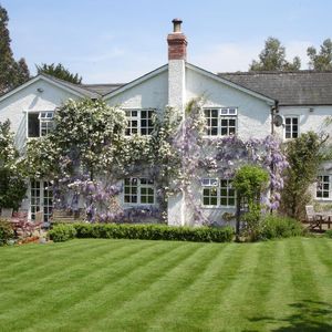 5 bedroom detached house to rent - Photo 3