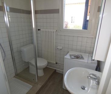 Location Appartement 1 pièce 17m² CHARNAY LES MACON 71850 - Photo 2