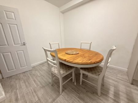 235 Donegall Road, Belfast BT12 5NB - Photo 3