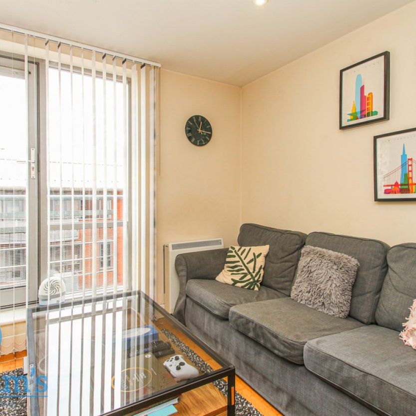 2 bed Apartment for Rent - Photo 1