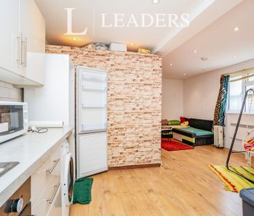 apartment to rent Pool Road, Leicester, LE3 - Photo 5