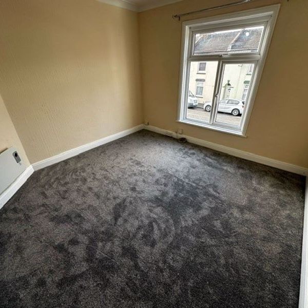 Anns Hill Road, Gosport - Photo 1