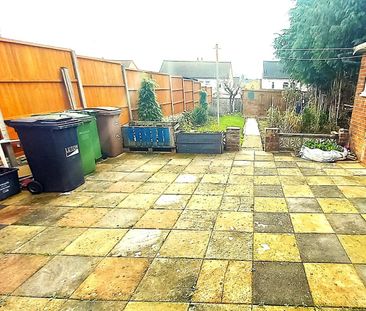 Room in a Shared House, Clevedon Road, LU2 - Photo 6