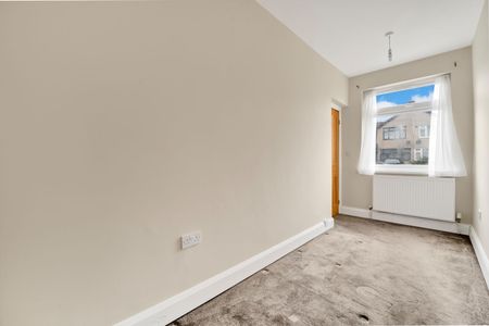 Waverley Close, Hayes, UB3 4AJ - Photo 5