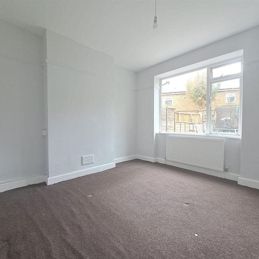 Tremaine Court, Lyham Road, London SW2 - Photo 1