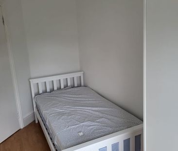 Room in a Shared Flat, Marlow Road, SE20 - Photo 2