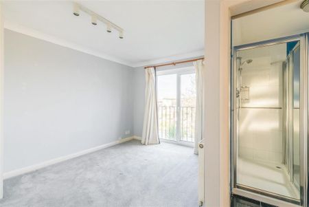 2 bedroom end of terrace house to rent - Photo 3