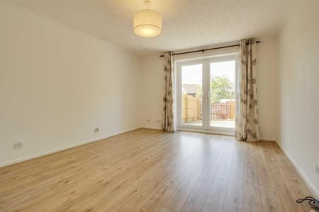 2 bedroom semi-detached house to rent - Photo 2