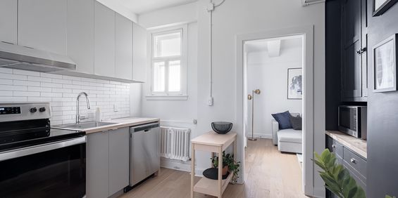 Château St-Louis 3 ½ Entièrement Meublé à Louer Montcalm / Saint-Sacrement Juillet 2026 - Photo 3