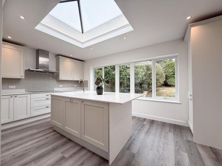 3 bedroom detached bungalow to rent - Photo 5