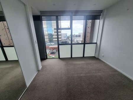 Modern 1BR Apt in Vibrant Takapuna! - Photo 2