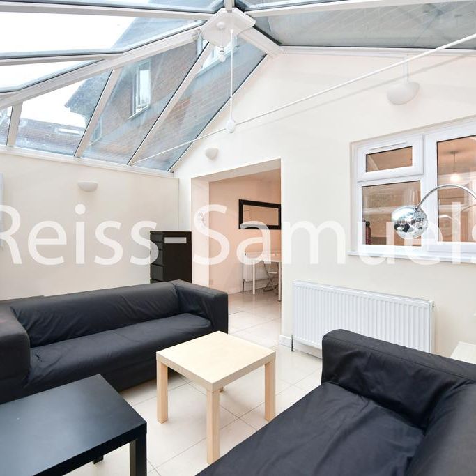 5 bedroom terraced house to rent - Photo 1