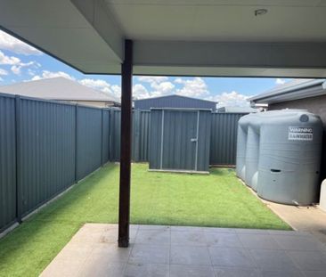 Stylish Living in Bushlark Estate - Photo 5
