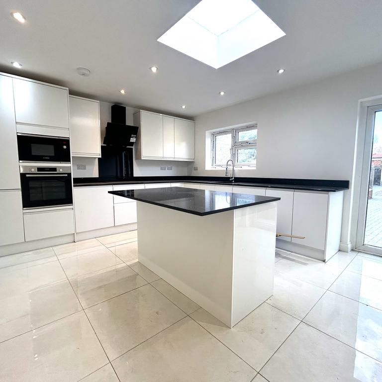 5 bedroom house share to rent - Photo 1